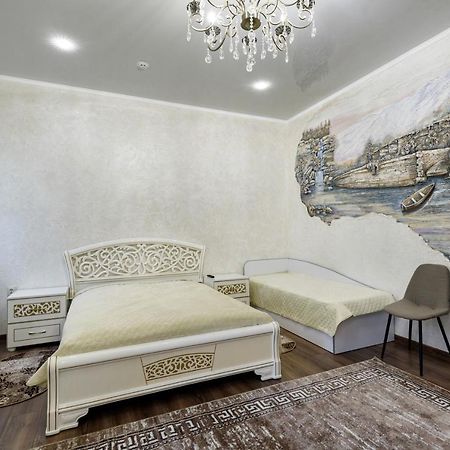 Апартаменти В Старому Місті Sweet House Kamianets-Podilskyi Exterior foto